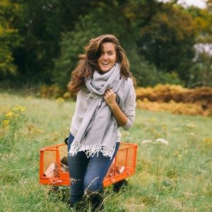 CLOSET CLOSING 1/31 Striped blanket scarf